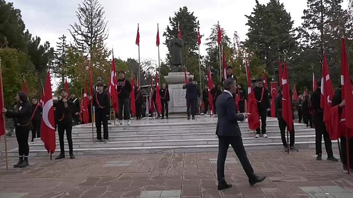 65 yaşındaki Satı Tunç, Atatürk'e şiir yazdı