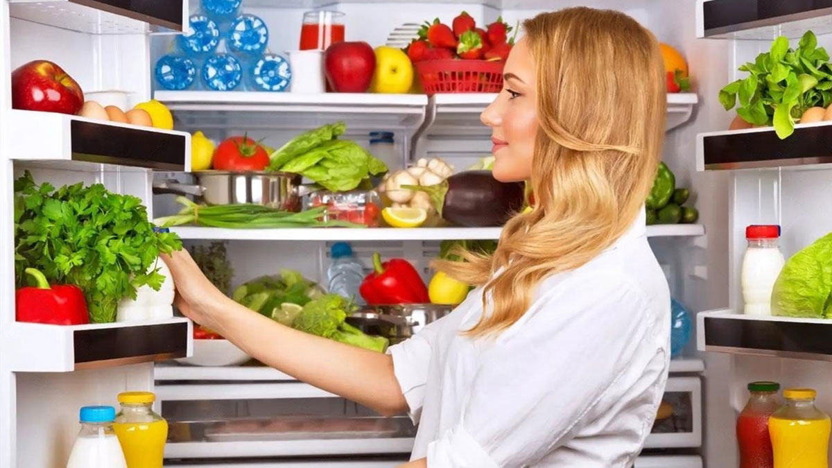 Bu gıdaları buzdolabına koyan büyük gaflet içinde: Her şeyi çürütüyor! Besinleri heba ettiği gibi zehirlenmeye zemin hazırlıyor