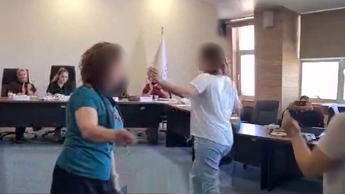 Sağlık merkezindeki görüntüler tepki çekmişti: 10 Kasım'da çiğ köfte partisine soruşturma