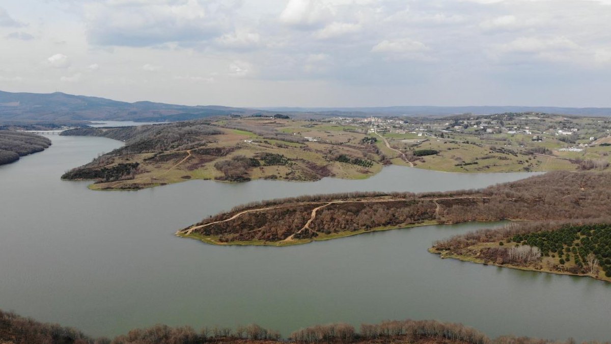 Sağanak, İstanbul'un çatlayan toprağına yetmedi... İşte iki günlük yağışın barajlara etkisi
