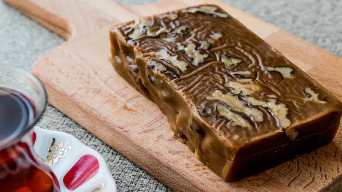 10 dakikada yaz helvası tarifi! Hem ev yapımı hem sağlıklı: Ağızda dağılan tadıyla parmak yedirecek