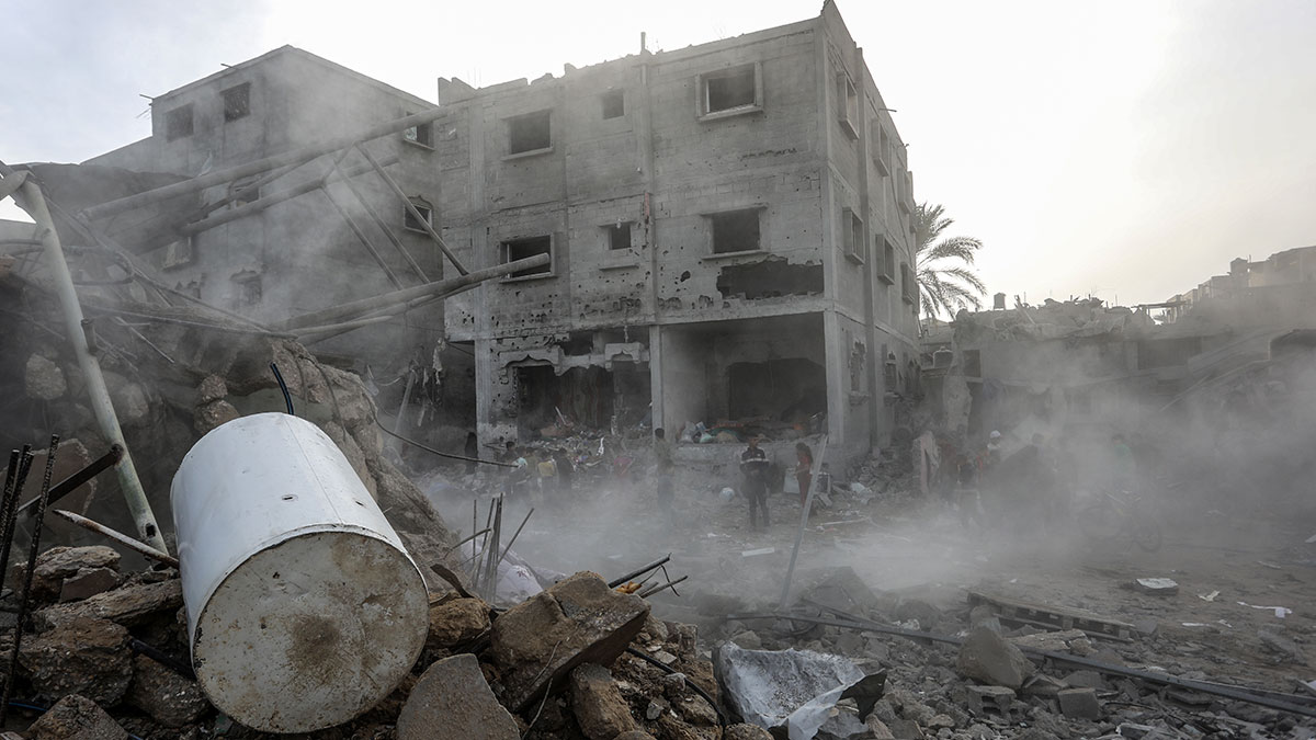 Gazze'deki Sağlık Bakanlığı: Toplu mezar açtığımızı Kızılhaç'a bildirdik