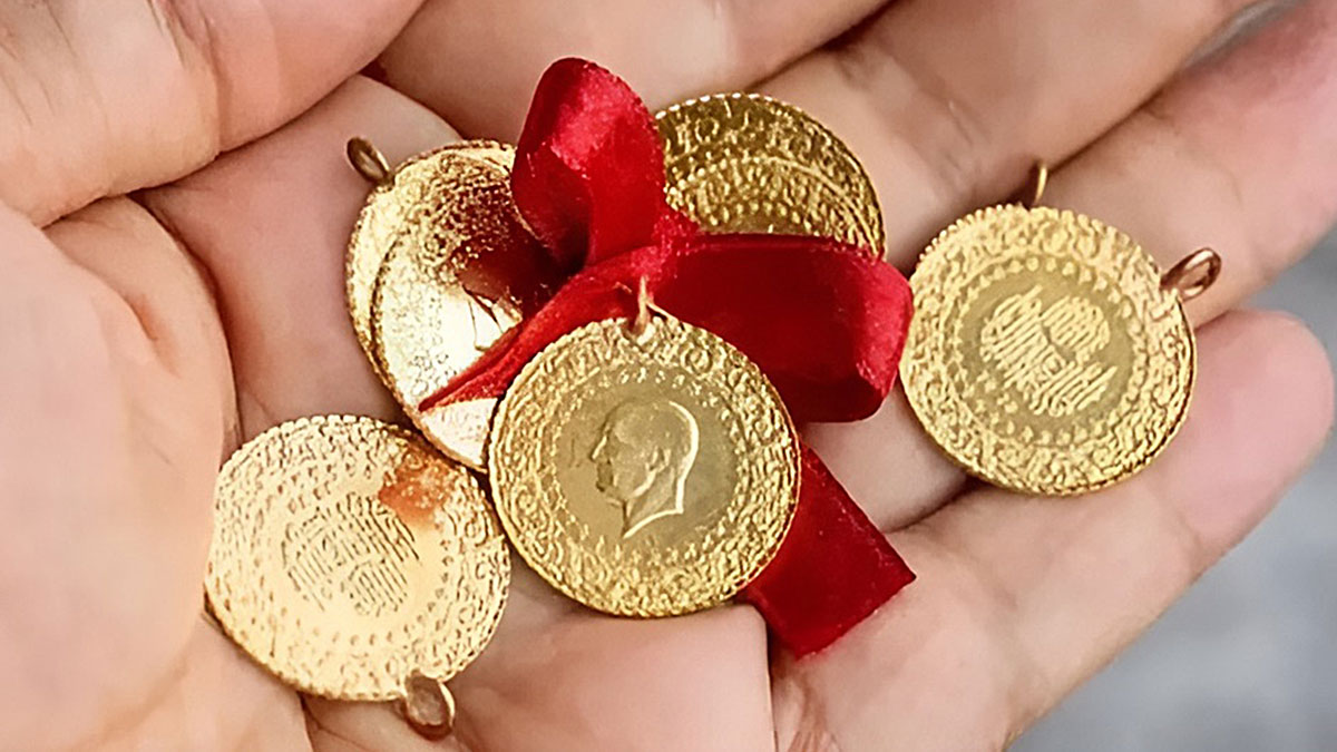 Elinde altın olanlar dikkat: Satmak için doğru zaman değil! Uzmanlar, altının gidişatını değerlendirdi