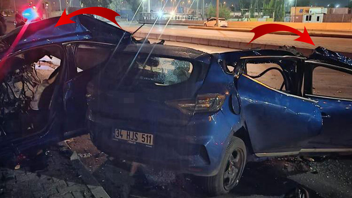 Koskoca otomobil kağıt gibi ortadan yırtıldı! Aracın son halini görenler fotoğraf çekmek için telefona sarıldı