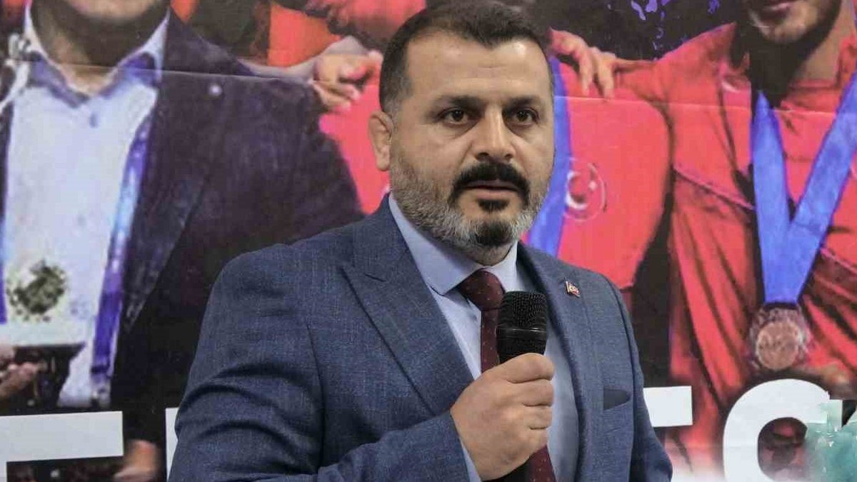 Türkiye Güreş Federasyonu Başkan Vekili Kerim Salman: "Olimpiyat madalyalarıyla ülkemize dönüş yapacağız"