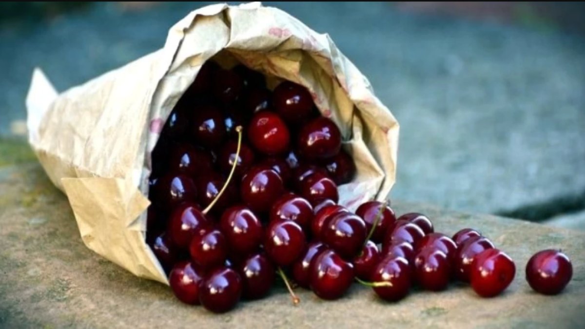 Rüyada Kiraz Yemek: Anlam ve Yorumlar