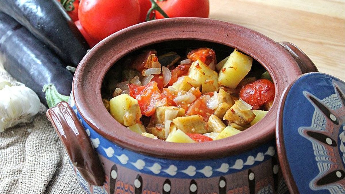 Kırk yıllık ustasından lokum gibi güveç tarifi! Evdekiler kendini lokantada sanacak, işte evde güveç yapımı ve püf noktaları