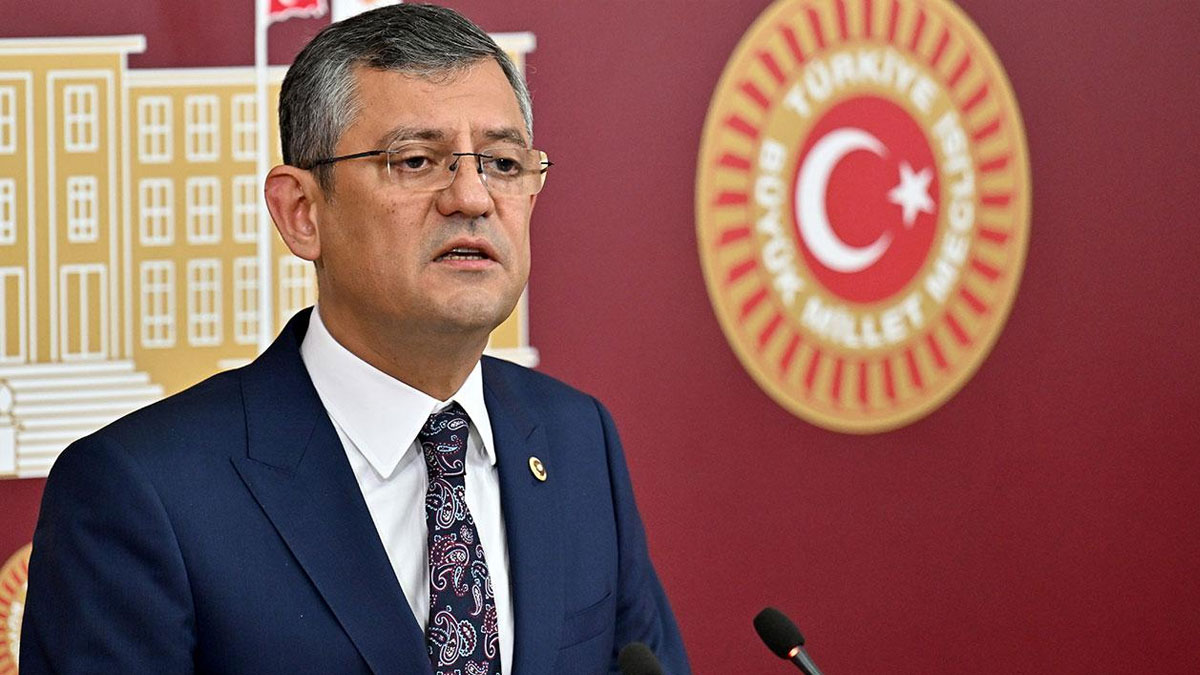 Özgür Özel'den İYİ Parti ile ittifaka açık kapı: Eski dosttan düşman olmaz