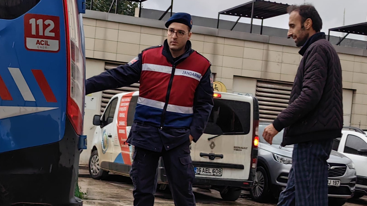 Atatürk Anıtı'nın önünde Atatürk'e hakaret: Gözaltına alınan şüpheli tutuklandı