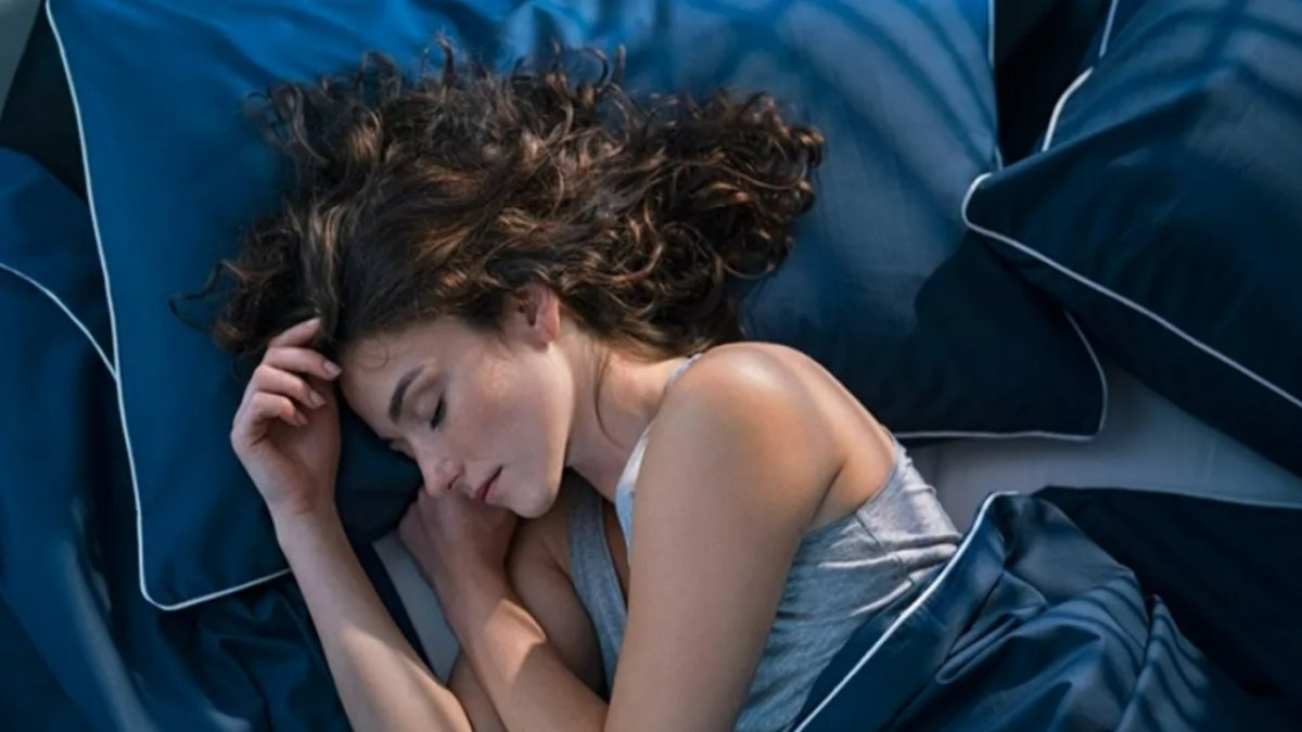 Rüyada Adet Olduğunu Görmek: Anlamı ve Yorumları