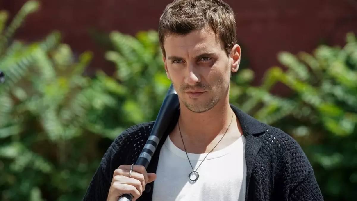 Yabani dizisinin Alaz'ı meğer evliymiş! Üstelik eşi de kendisi gibi ünlü... Bakın Bertan Asllani'nin eşi kimmiş...