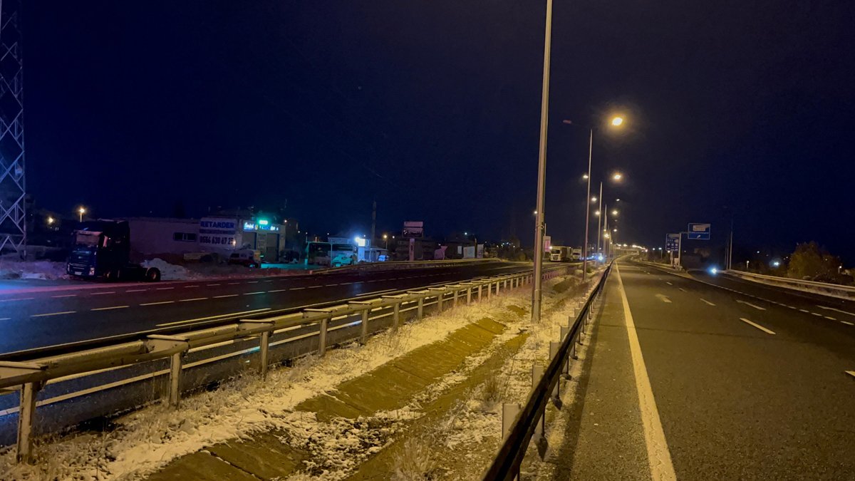 Kar yağışının kapattığı D-100 kara yolu yeniden trafiğe açık
