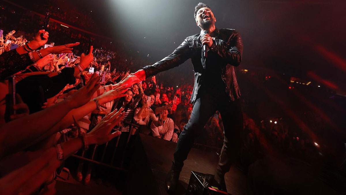 Tarkan'ın meğer buna takıntısı varmış! Her gittiği yerde kendini tutamıyor