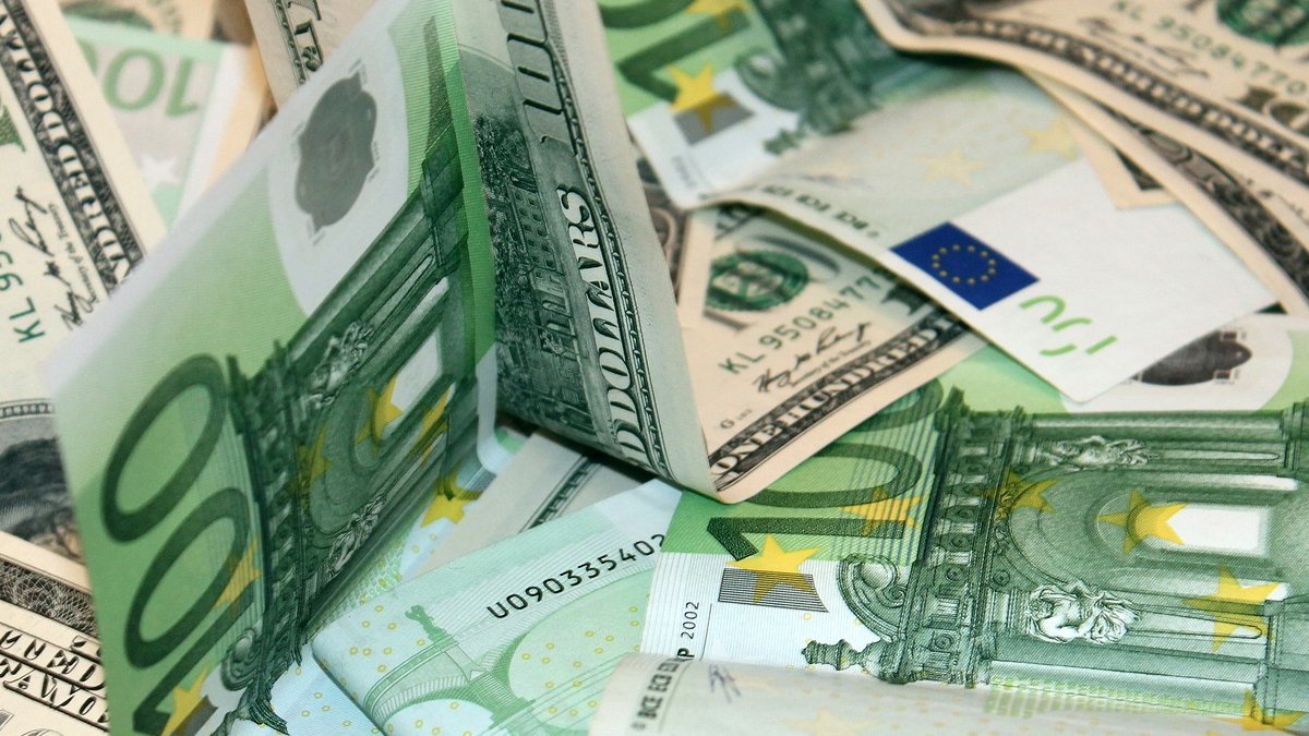 TL'nin değer kaybı büyüyor: Dolar ve eurodan tarihi rekor