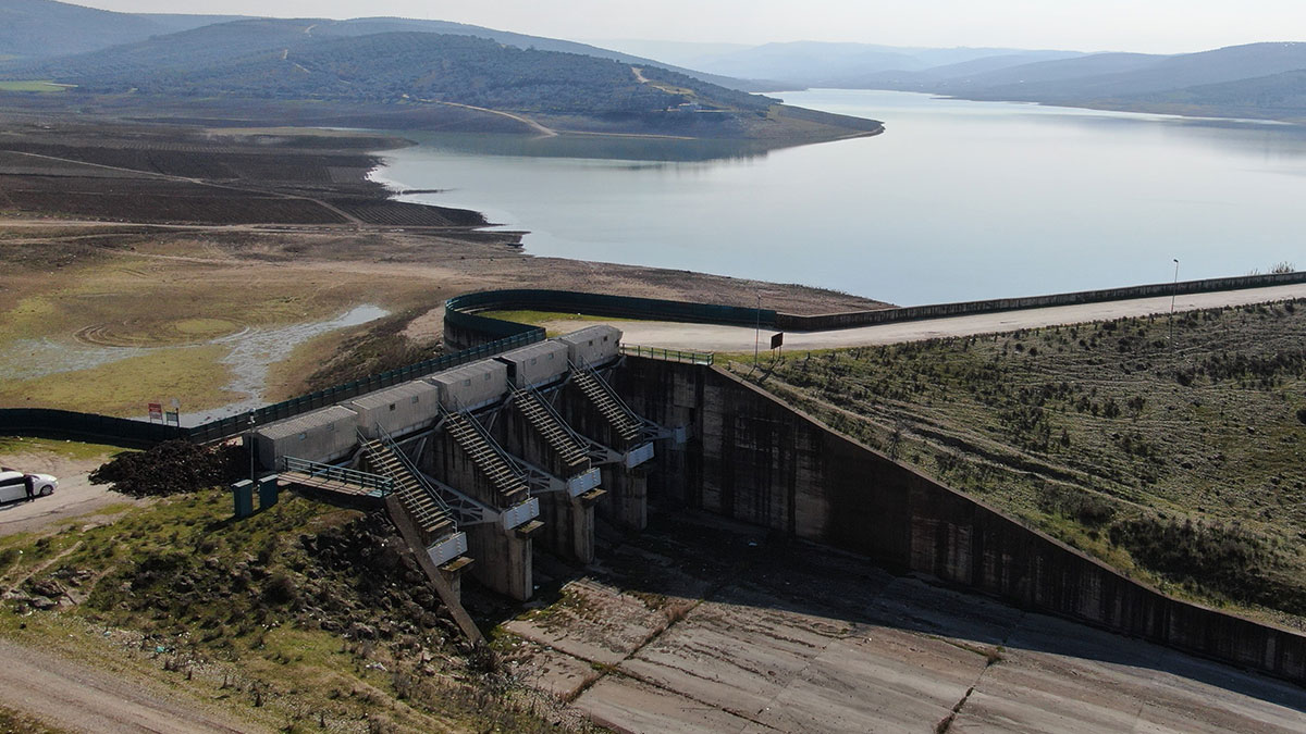 Kimse bunu düşünmediği için İstanbul'un 68 günlük suyu heba oldu! 136 milyon ton su öylece akıp gitti