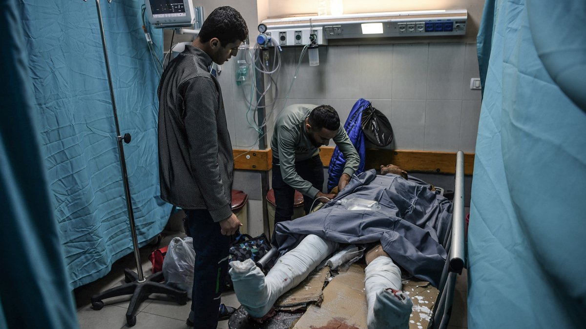 İsrail askerleri Endonezya Hastanesi'ni basıp yaralı bir kadını öldürdü