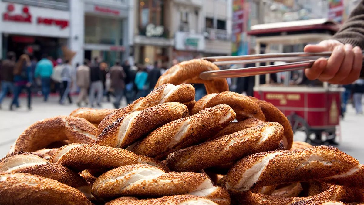 İstanbul'da fırıncılardan simide zam: Maliyetlere dayanamıyoruz, cezayı göze aldık