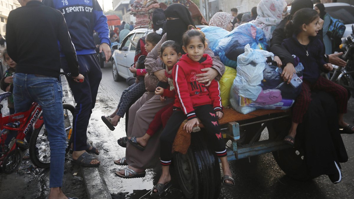 Esir takasında ikinci gün: İsrail serbest kalacak kişilerin ailelerine haber verdi
