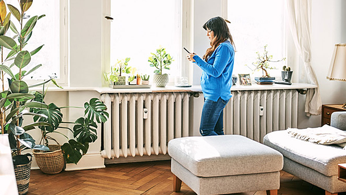 Evi sıcak tutan bu yöntem, kaloriferleri bile kapattırır! Pencereden ve balkondan gelen soğuğu anında kesiyor