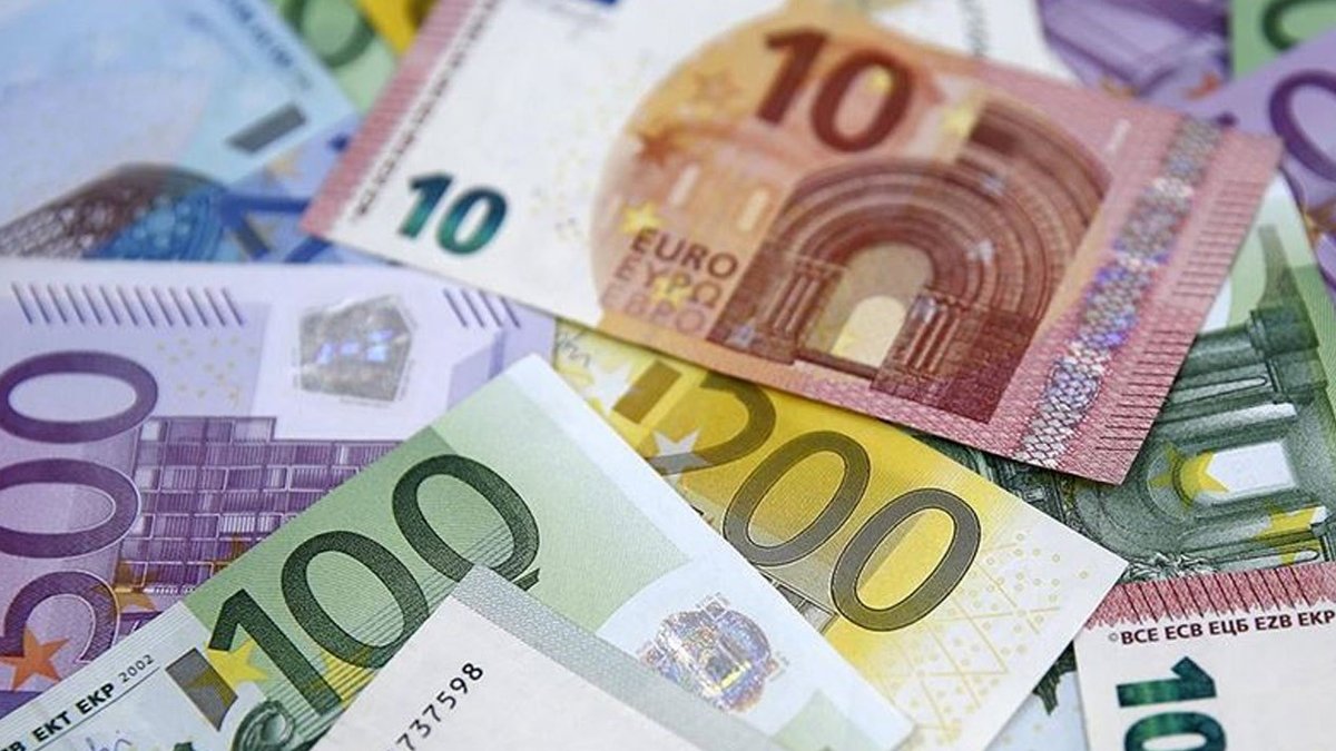 Piyasalarda ivme yine yukarıda: Euro haftaya rekorla başladı