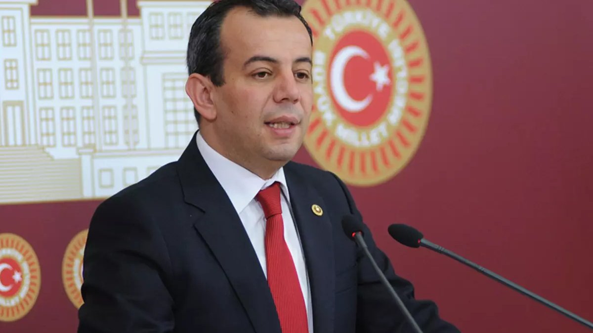 Başvurusu PM'ye sevk edilmişti: Tanju Özcan CHP'ye geri döndü