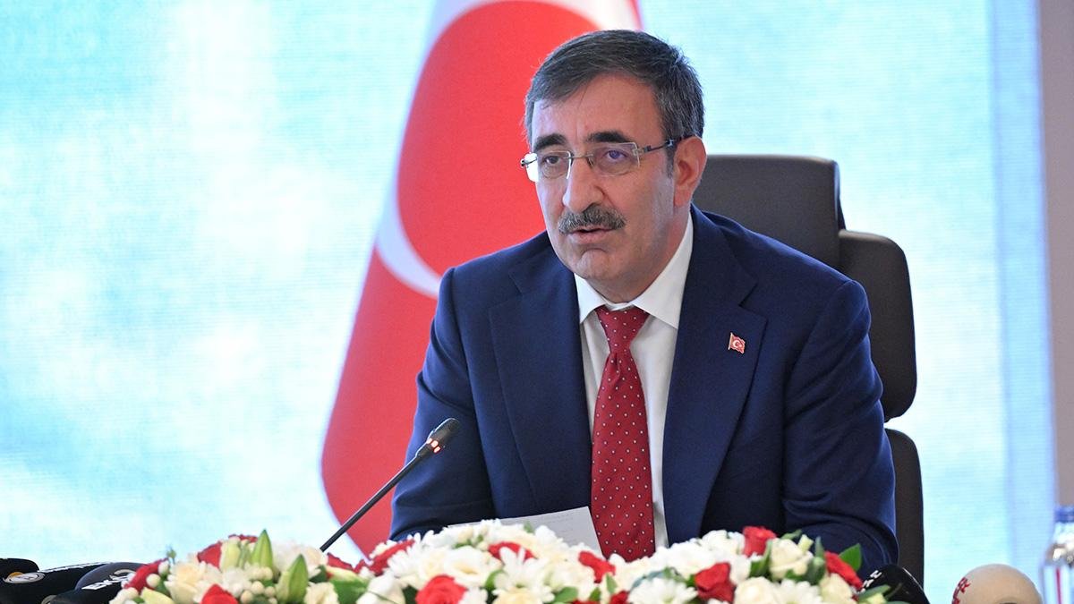 Cevdet Yılmaz'dan asgari ücret açıklaması: İşçi ve işveren dengesi gözetilecek