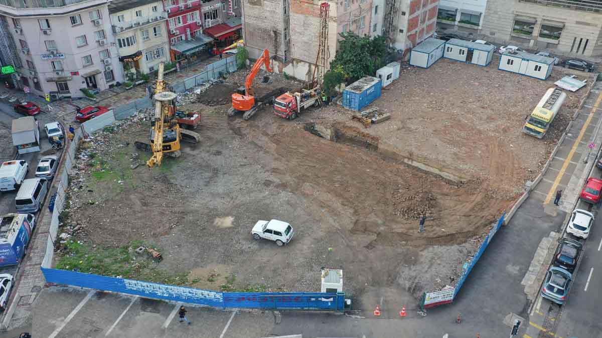 Konak Belediyesi’nin yeni hizmet binası inşaatı başladı