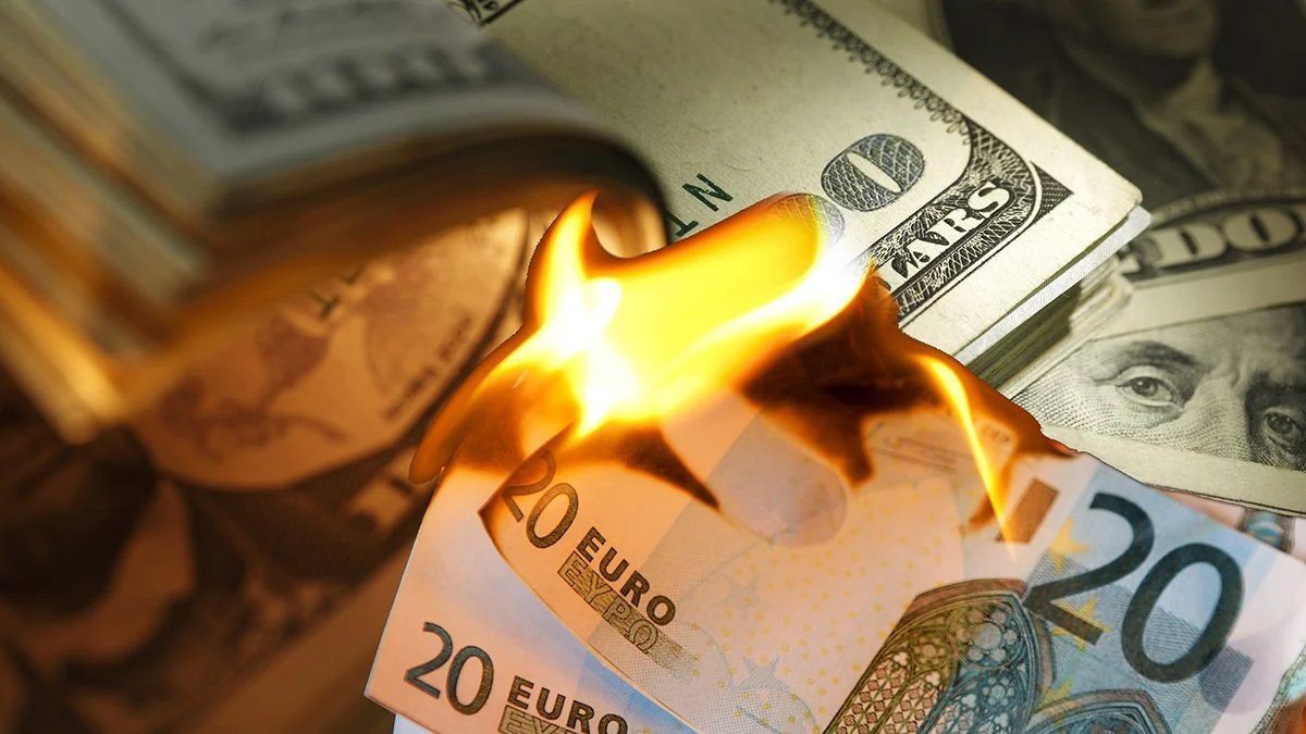 Euro ve dolarda yeni zirve! Piyasalar yangın yeri