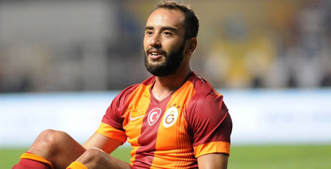 Galatasaray İstanbul'da idmanda Olcan Adın Alaçatı'da tatilde