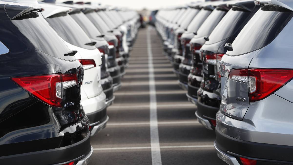 Sona kalan dona kalacak! Almak isteyen bakmakla yetinecek: Araç fiyatları o tarihten sonra sil baştan değişecek