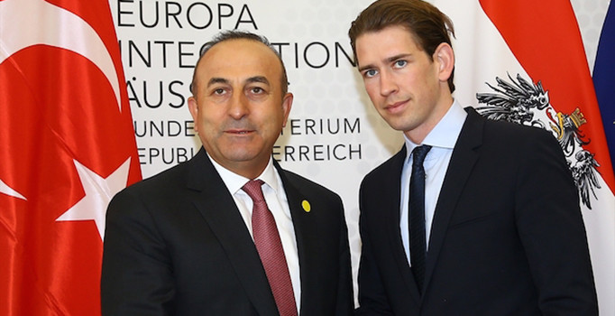 Çavuşoğlu'ndan Avusturyalı mevkidaşına ifade özgürlüğü dersi