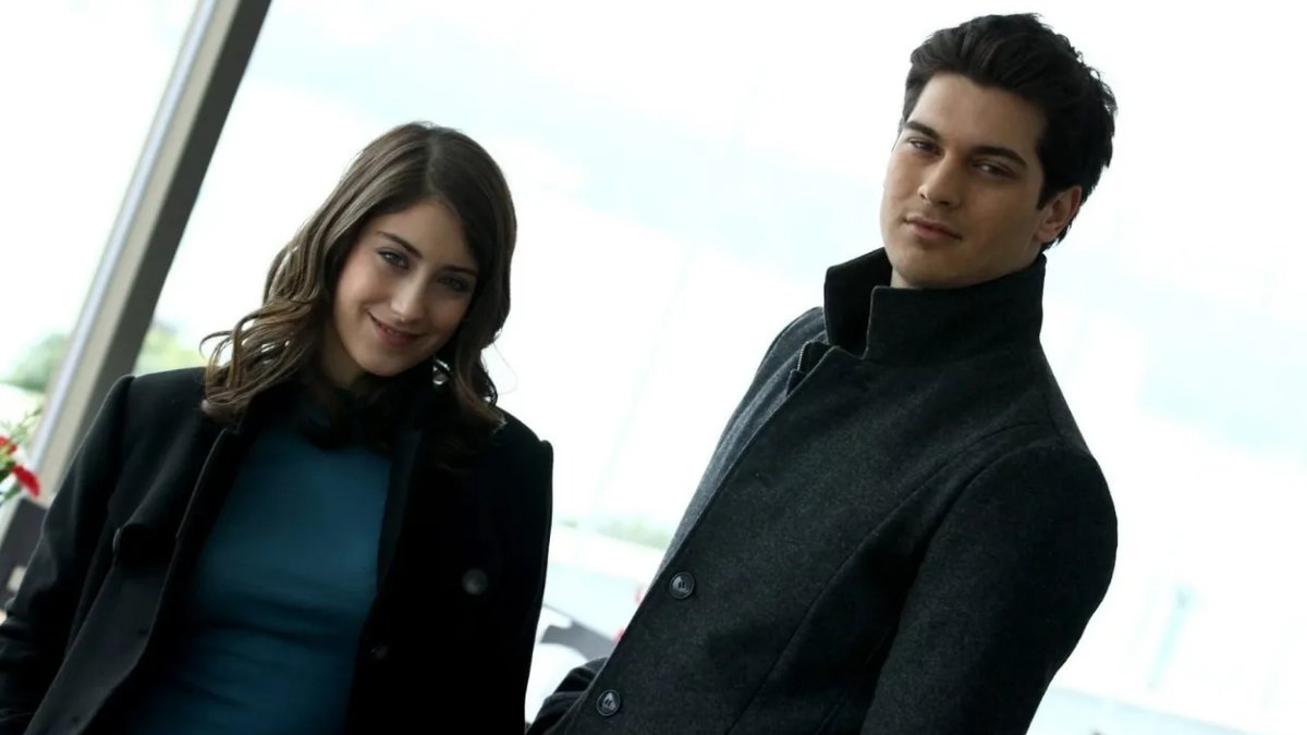 Hazal Kaya'dan 'Çağatay Ulusoy' açıklaması: Yeniden birlikte oynamayı çok isterim