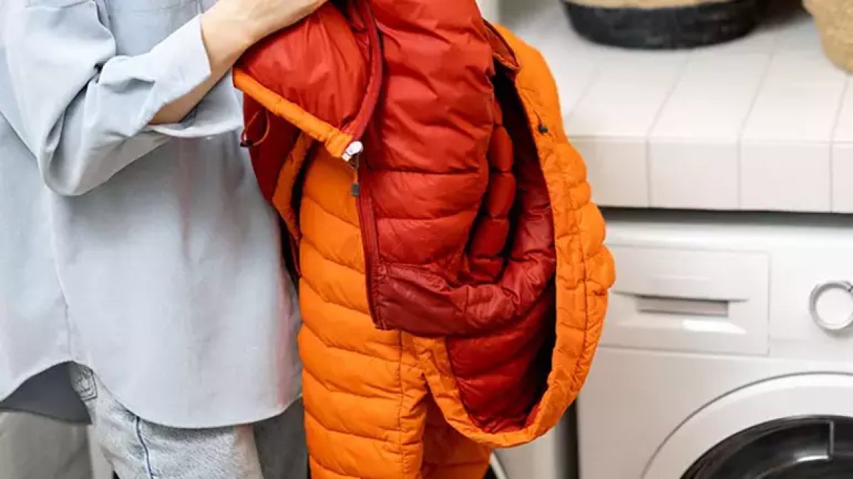 Sönen şişme montlarınızı atmadan önce bu yöntemi deneyin! Bu yöntemle montlarınız ilk günkü gibi olacak