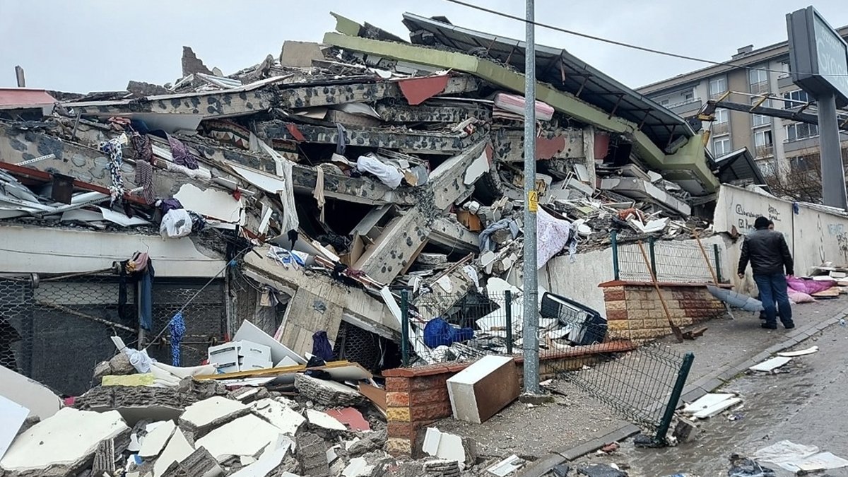Said Bey'in inşası sırasında perde betonunda briket kullanılmış: Çürük diye bina yıkıp daha çürüğünü yaptılar
