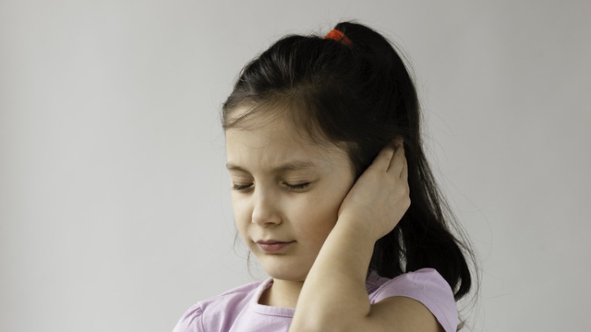 Çocukta kulak ağrısına dikkat!