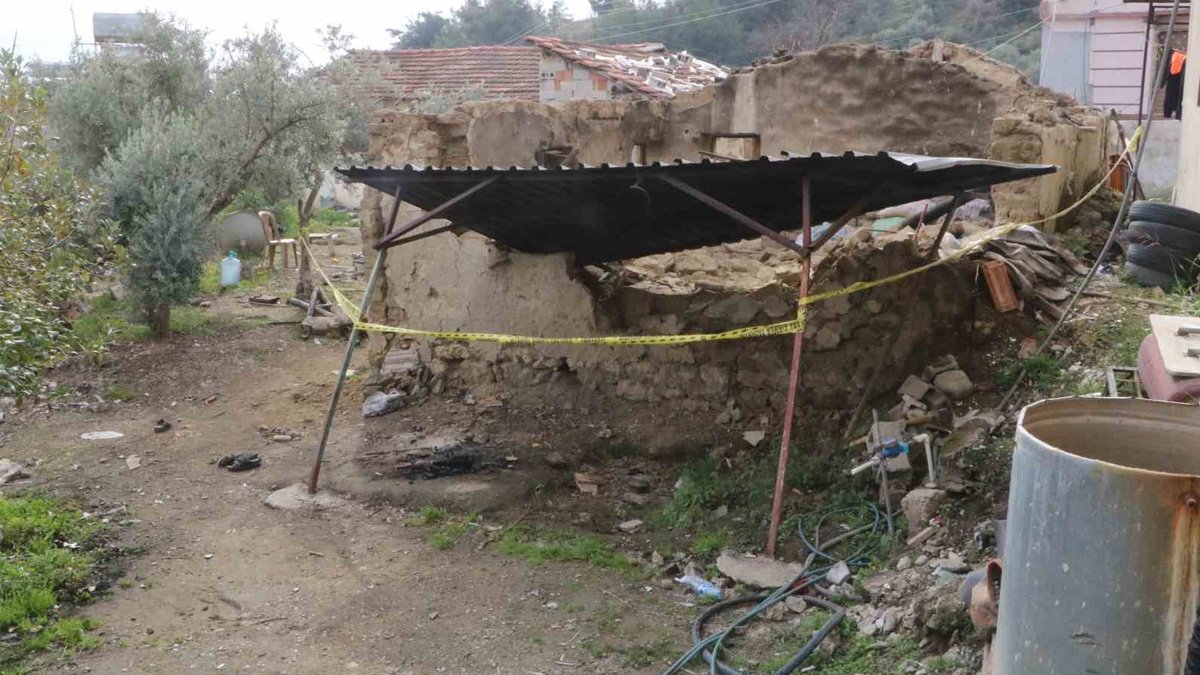 Odun almaya girmişti! Kerpiç ev yaşlı kadına mezar oldu