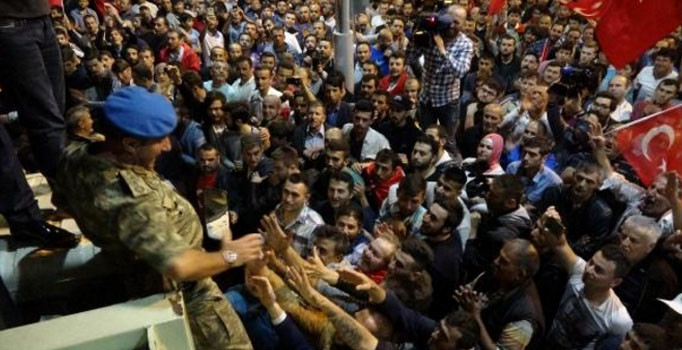 Bolu 2'nci Komando Tugay Komutan Vekili Albay Cahit Tirindaz'a gözaltı - Son dakika haberleri