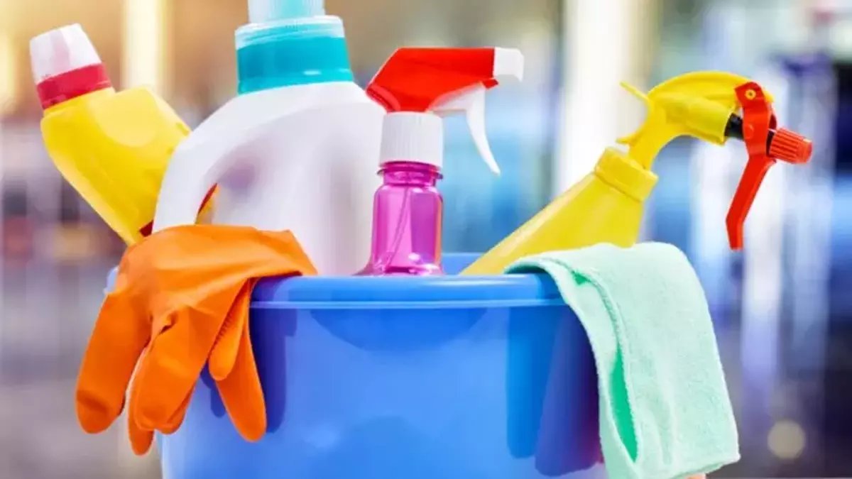 Temizlik ürünlerine tonlarca para vermeyi bırakın! Evde bulunan tek malzemeyle kusursuz temizlik ürününü kendiniz yapın