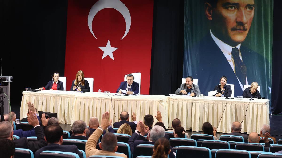 Batur: Konak’ın geleceği için tarihi kararlara imza attık