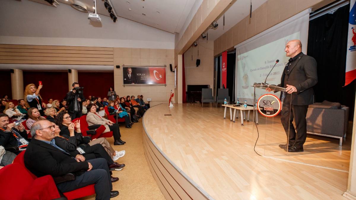 9. İzmir Çocuk ve Gençlik Edebiyatı Günleri başladı