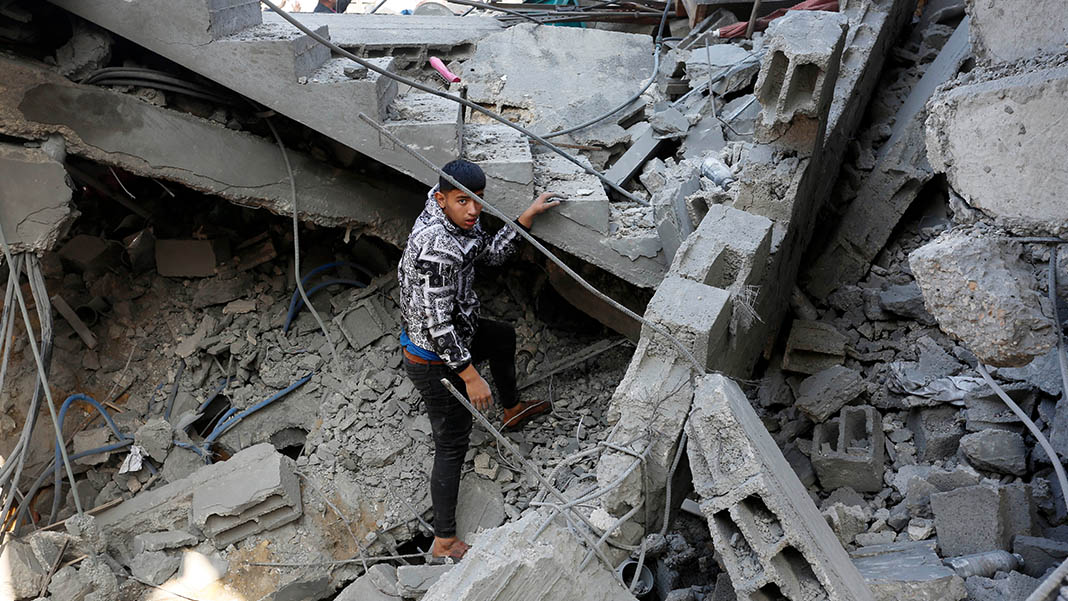 İsrail'in saldırılarında bilanço artıyor: Ölü sayısı 15 bin 207'ü aştı