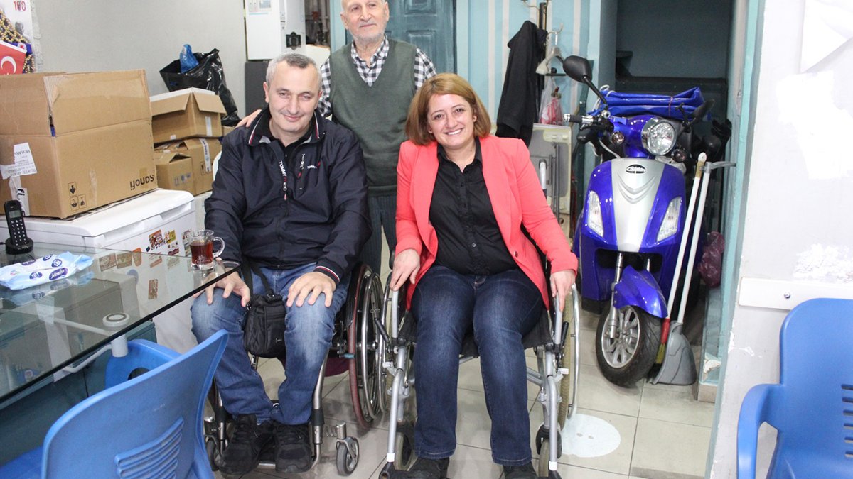 Belediye başkanlığı için aday adayı olan Özge Çamcı'ya destek büyüyor