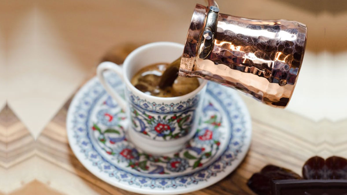 Bir çay kaşığı ekler eklemez kilo vermeye başlıyorsunuz! Bir fincan Türk kahvesinden gelen mucizeye inanamayacaksınız