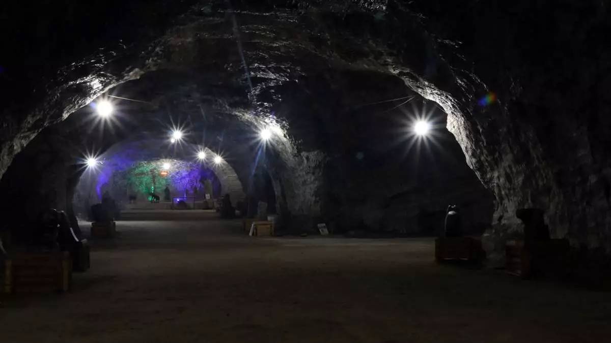 Bu mağara resmen şifa dağıtıyor! Yurt dışından bile tedavi için akın akın geliyorlar... Mağaraya hasta giren sağlam çıkıyor