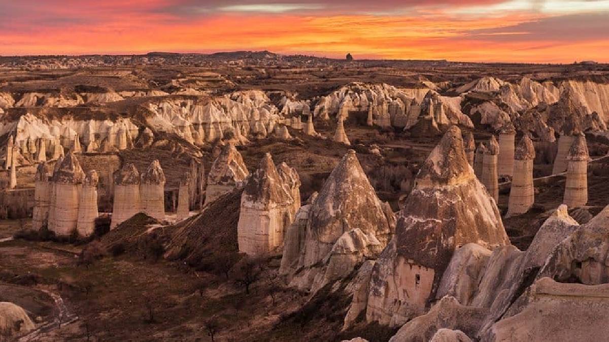 Burayı gören Nevşehir sanıyor ama değil! Ankara’ya sadece 60 dakika uzaklıkta doğa harikası: Mutlaka gezin görün