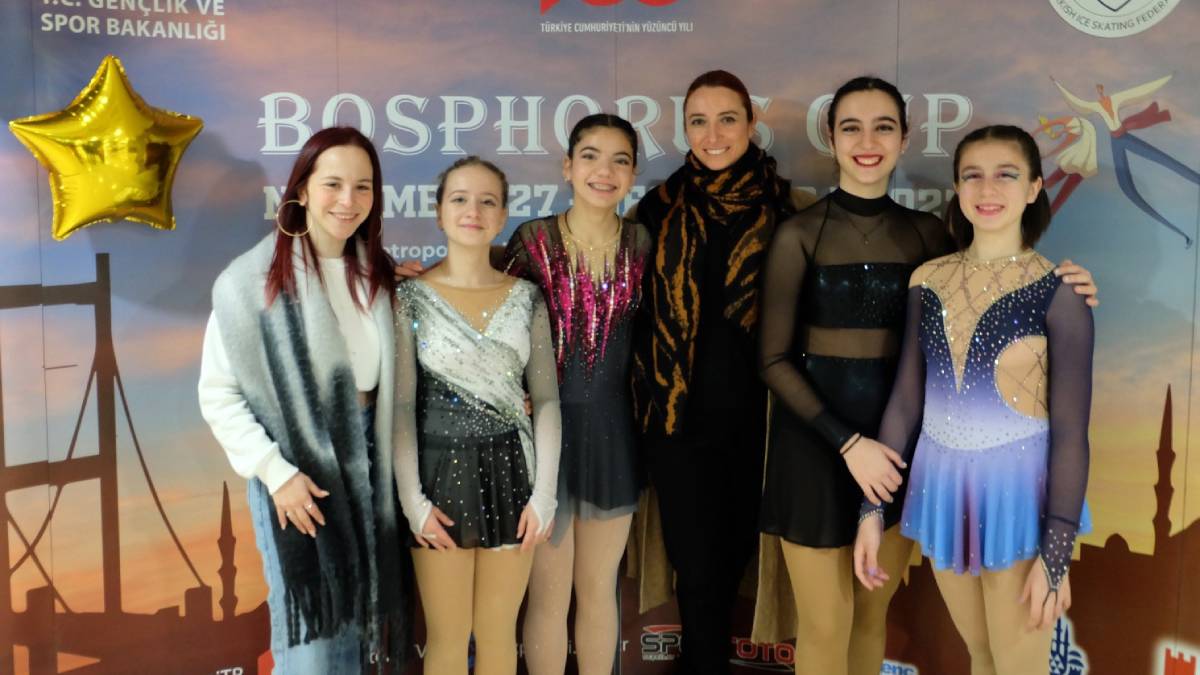 İzmirli Deniz buz pateninde altın madalya kazandı