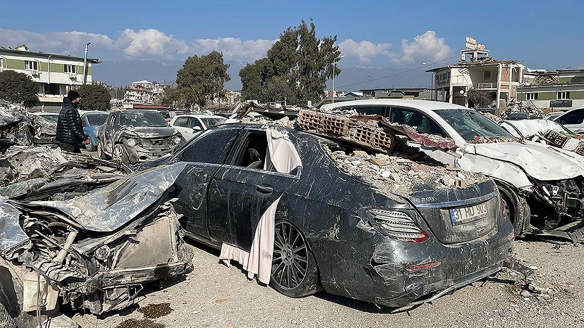 Depremde ağır hasar alan araçların bilgilerini kullanmışlar