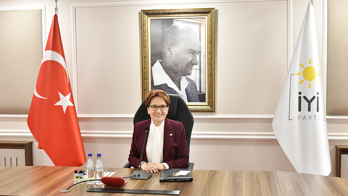 İYİ Parti'de Başkanlık Divanı toplandı