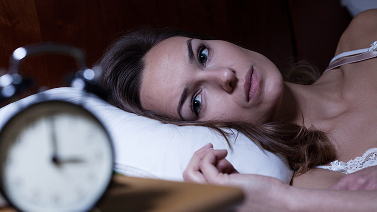 Bu yöntemle kafanız yastığa değdiği an uyuyun! Uykuya dalamayanlara ünlü bilim insanından mucize teknik