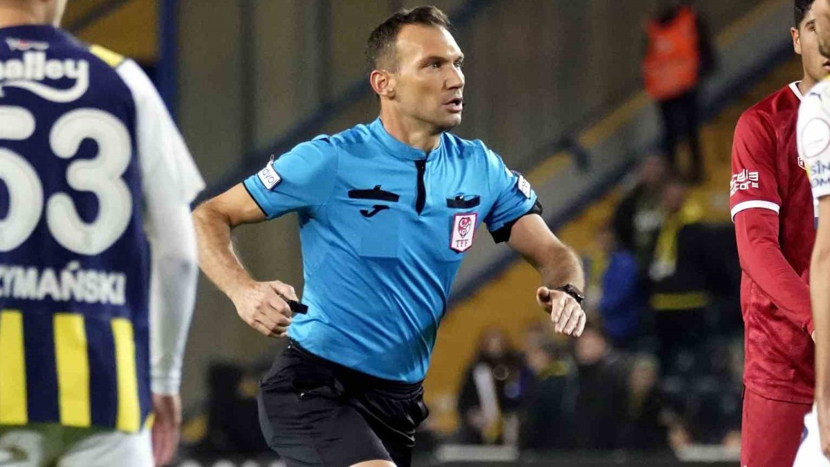 Sivasspor'dan hakemlere büyük tepki! 'Bu lig iki takım için oynanıyor'